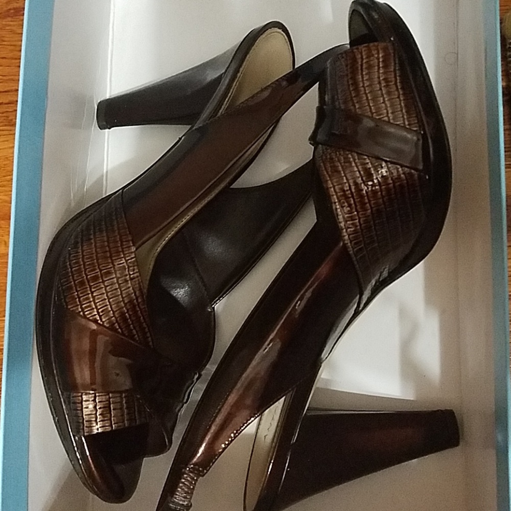 Antonio Melani Brown Shiny Heels
